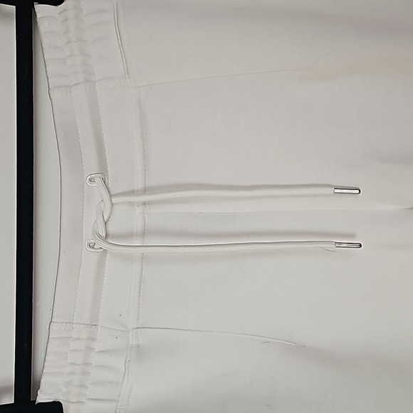 RBX LARGE white active women's shorts. - Picture 3 of 4